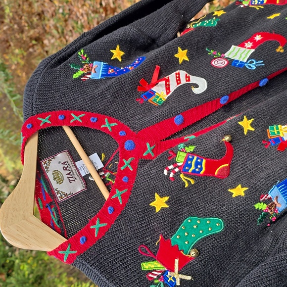 Vintage TIARA XMAS sweater jingle Bell stocking sz S - Picture 3 of 5
